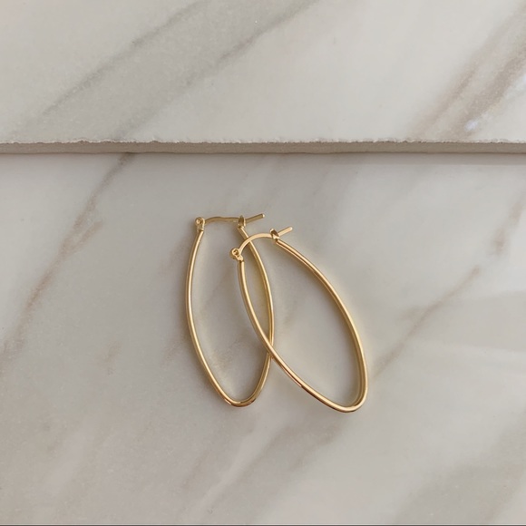 Flat Oval Hoops | 18k Gold Filled - Picture 2 of 7